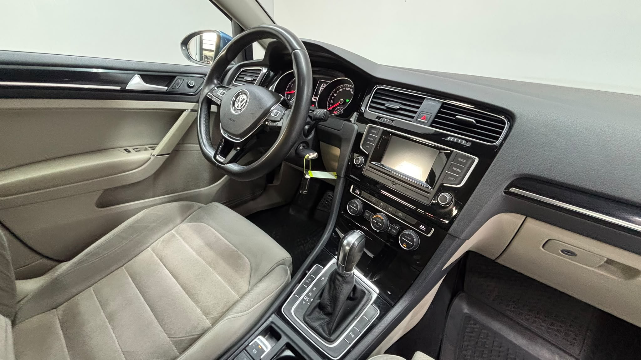 VOLKSWAGEN GOLF 15